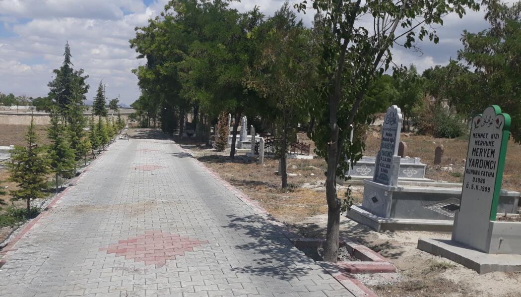 2022 YILI KARAPINAR İLÇESİ MUHTELİF MAHALLE MEZARLIKLARINDA ÇEVRE DÜZENLEMESİ faaliyet gorseli