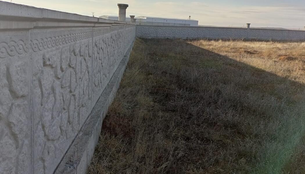 2021 KADINHANI İLÇESİ MEZARLIKLARINDA BETON DUVAR, PARKE-BORDÜR, SERPME SIVA YAPIM ÇALIŞMALARI faaliyet gorseli
