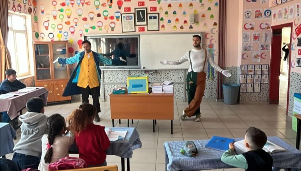 2024-2025 EĞİTİM ÖĞRETİM YILI ÇAT KAPI SINIF TİYATROSU faaliyet gorseli