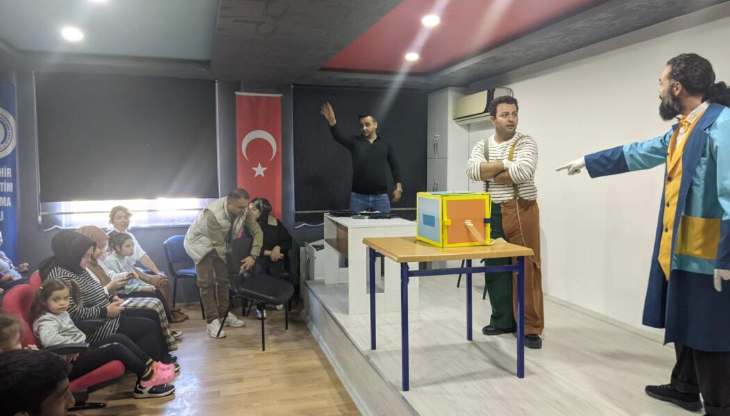 2024-2025 EĞİTİM ÖĞRETİM YILI ÇAT KAPI SINIF TİYATROSU faaliyet gorseli