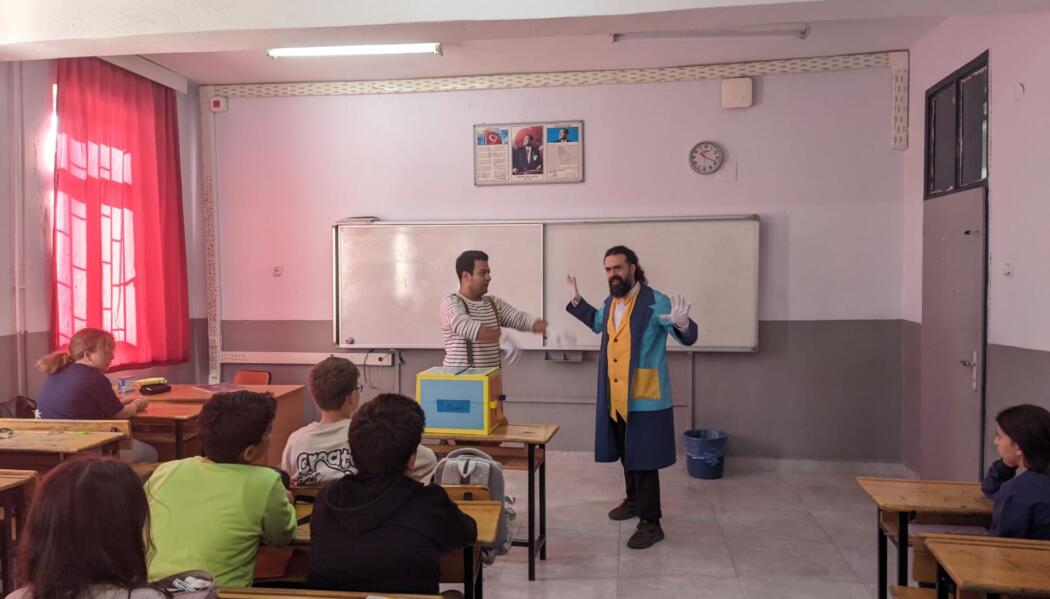 2024-2025 EĞİTİM ÖĞRETİM YILI ÇAT KAPI SINIF TİYATROSU faaliyet gorseli