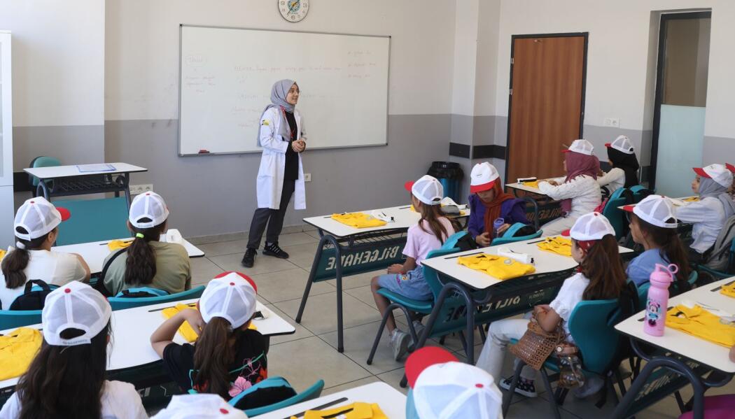 2.380 BİLGEHANE ÖĞRENCİSİNE ÇANTA TAKDİMİ faaliyet gorseli