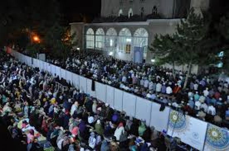 İLAHİYAT FAKÜLTESİ CAMİİ TERAVİH NAMAZI VE KANDİL PROGRAMI faaliyet gorseli