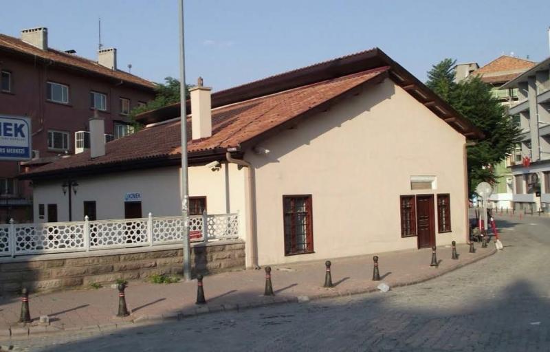 EBU İSHAK KAZERUNİ TÜRBESİ RESTORASYONU faaliyet gorseli