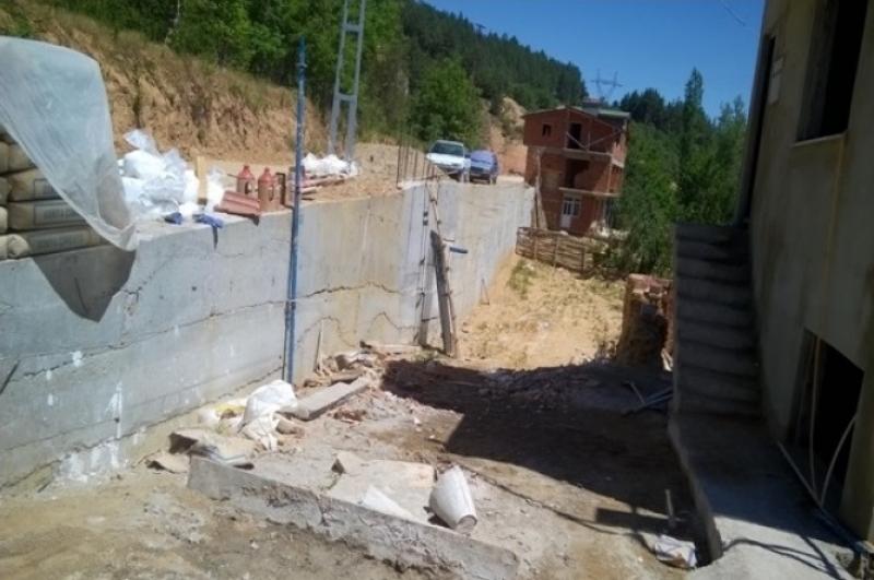 TEKKE MAHALLESİ BETON İSTİNAT DUVARI YAPIMI faaliyet gorseli