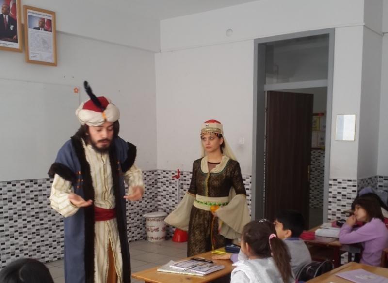 MEDENİYET OKULU DEĞERLER EĞİTİMİ TİYATRO GÖSTERİSİ faaliyet gorseli