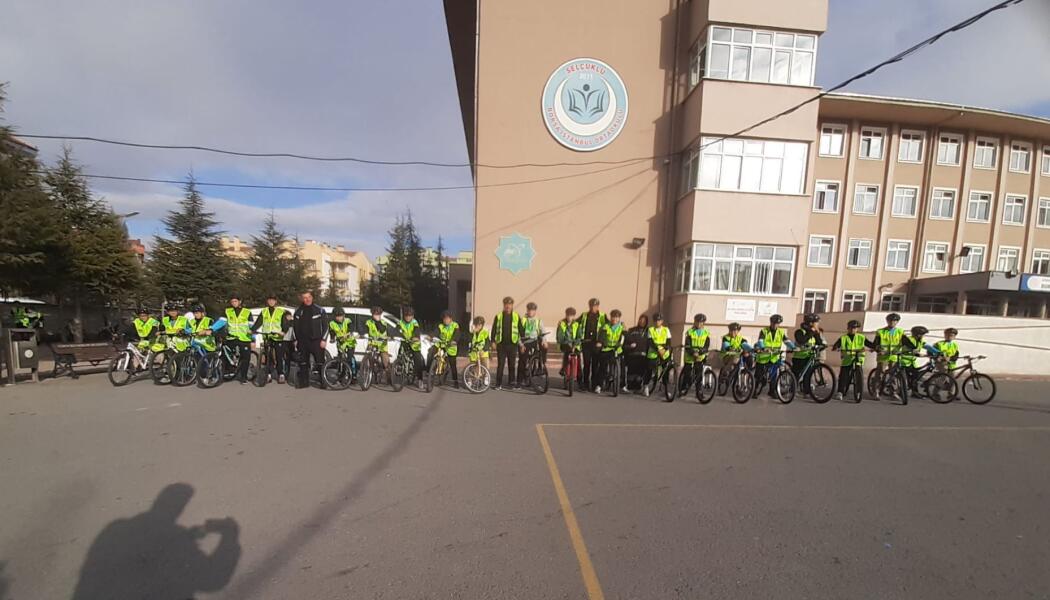 GÜVENLİ OKUL YOLLARI PROJESİ faaliyet gorseli