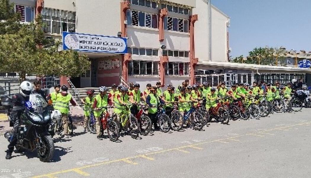 GÜVENLİ OKUL YOLLARI PROJESİ faaliyet gorseli