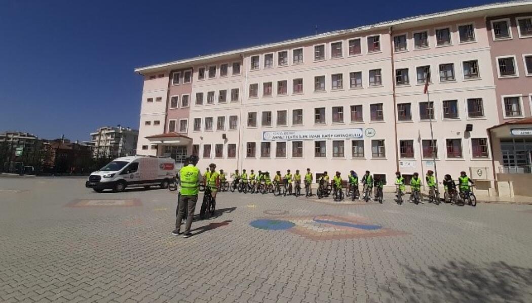 GÜVENLİ OKUL YOLLARI PROJESİ faaliyet gorseli