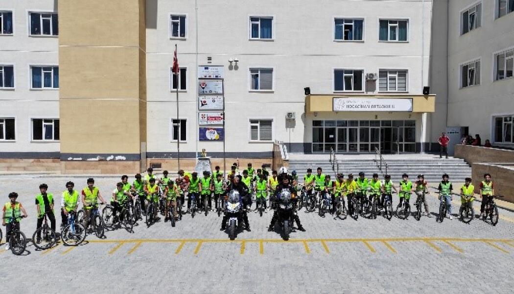 GÜVENLİ OKUL YOLLARI PROJESİ faaliyet gorseli