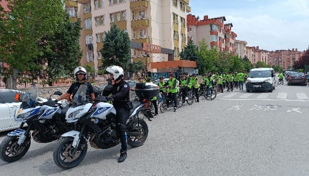 GÜVENLİ OKUL YOLLARI PROJESİ faaliyet gorseli