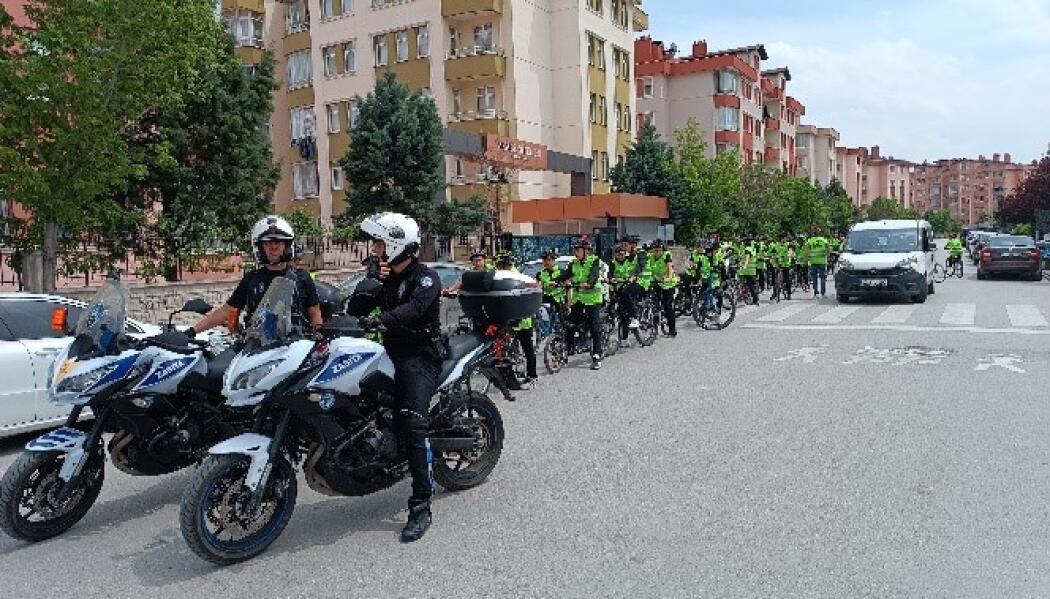 GÜVENLİ OKUL YOLLARI PROJESİ faaliyet gorseli