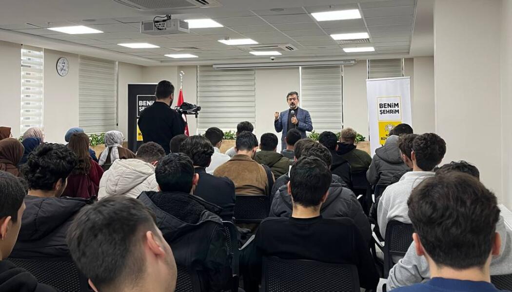 'HAYATIN HIZINDA KENDİNİ BULMAK''  SÖYLEŞİ PROGRAMI faaliyet gorseli