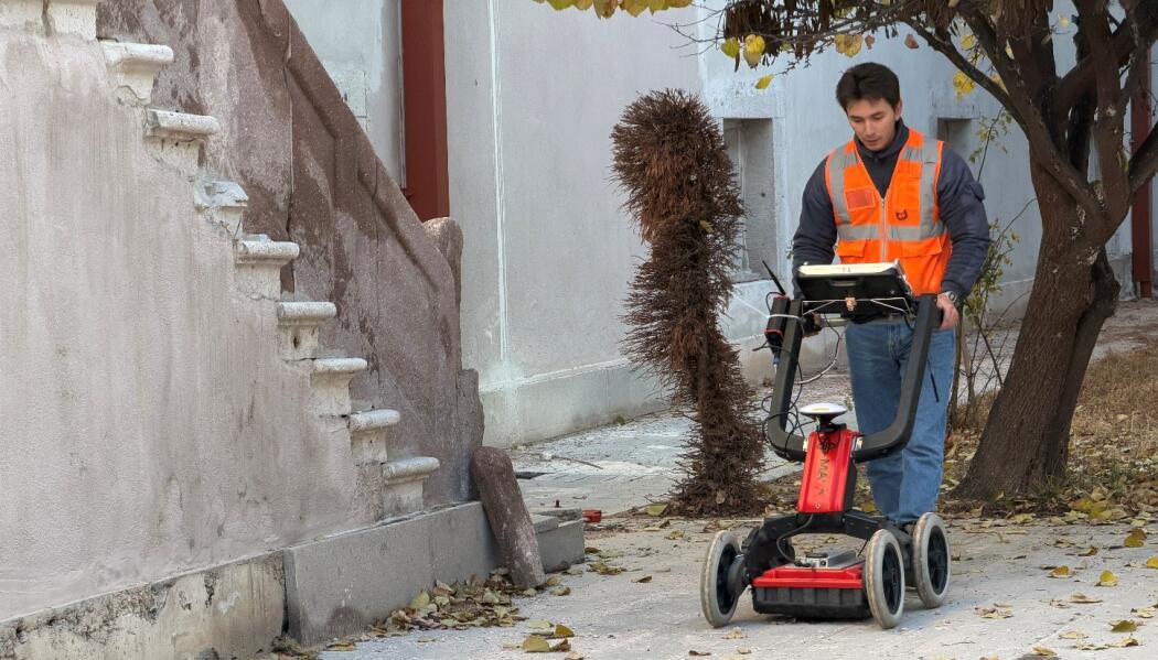 KONYA VALİLİK BİNASI İÇ AVLU JEORADAR ÇALIŞMASI faaliyet gorseli
