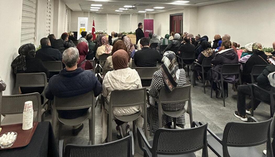 ''YUSUF BAYAR’'İLE LİMA İLE VELİ SEMİNERİ faaliyet gorseli