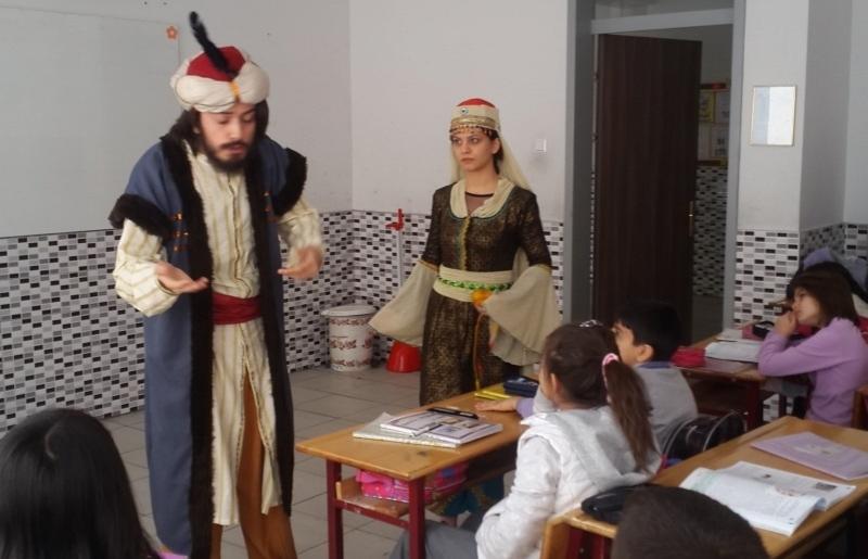 MEDENİYET OKULU DEĞERLER EĞİTİMİ TİYATRO GÖSTERİSİ faaliyet gorseli