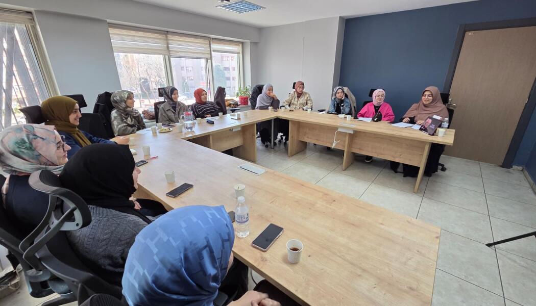 HAFIZLAR TOPLULUĞU KİTAP TAHLİLİ DERSLERİ VE  İNGİLİZCE DERSLERİ faaliyet gorseli