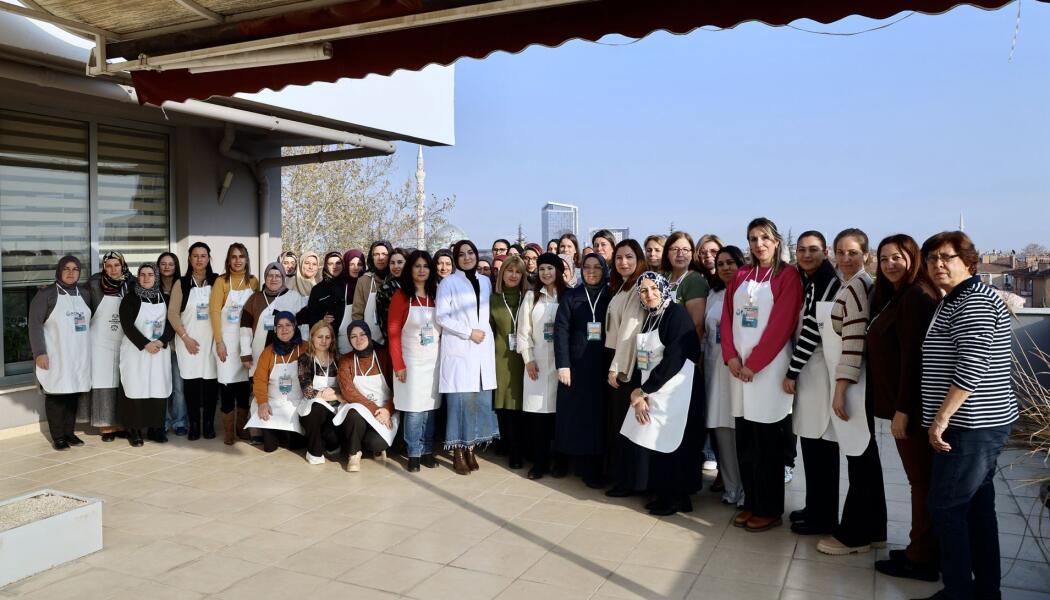 İSKEÇE TÜRK BİRLİĞİ KURSİYERLERİNİN KONYA ZİYARETİ faaliyet gorseli