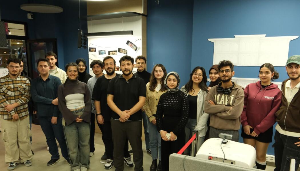 PROMPT'TAN PROJEKSİYONA: AI DESTEKLİ MAPPİNG ATÖLYESİ faaliyet gorseli