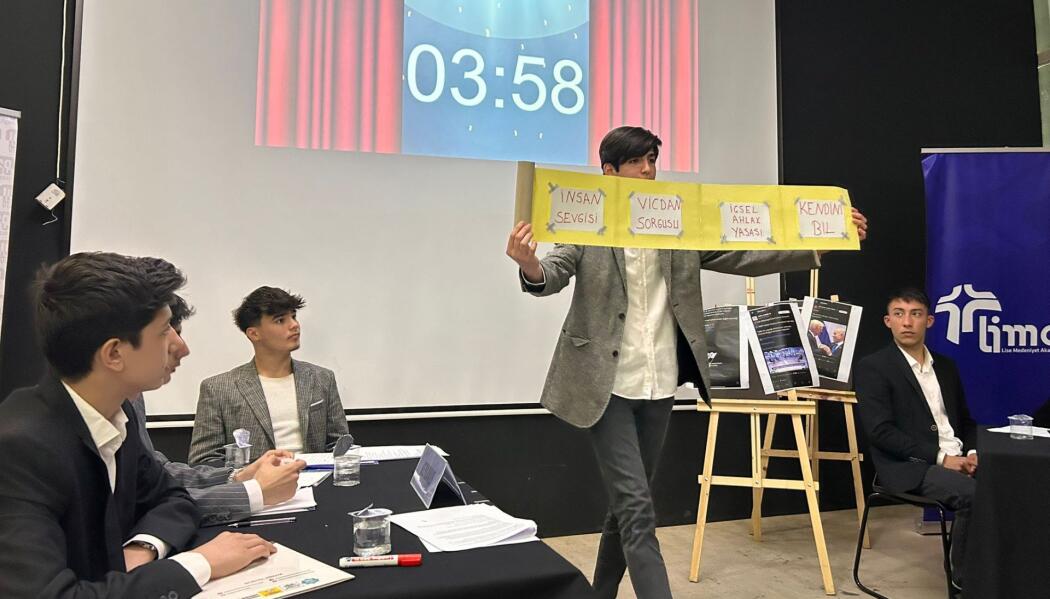 LİSE MEDENİYET AKADEMİSİ 5. GELENEKSEL MÜNAZARA YARIŞMASI faaliyet gorseli