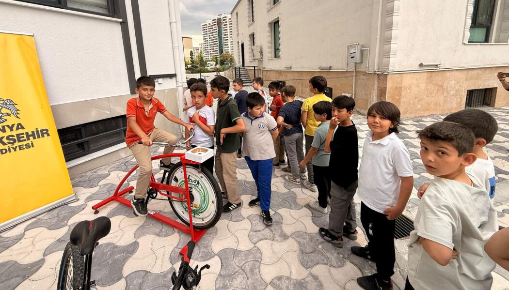 BASİT TAMİR TEKNİKLERİ VE TRAFİKTE BİSİKLET BİLİNCİ OLUŞTURMA EĞİTİMİ faaliyet gorseli