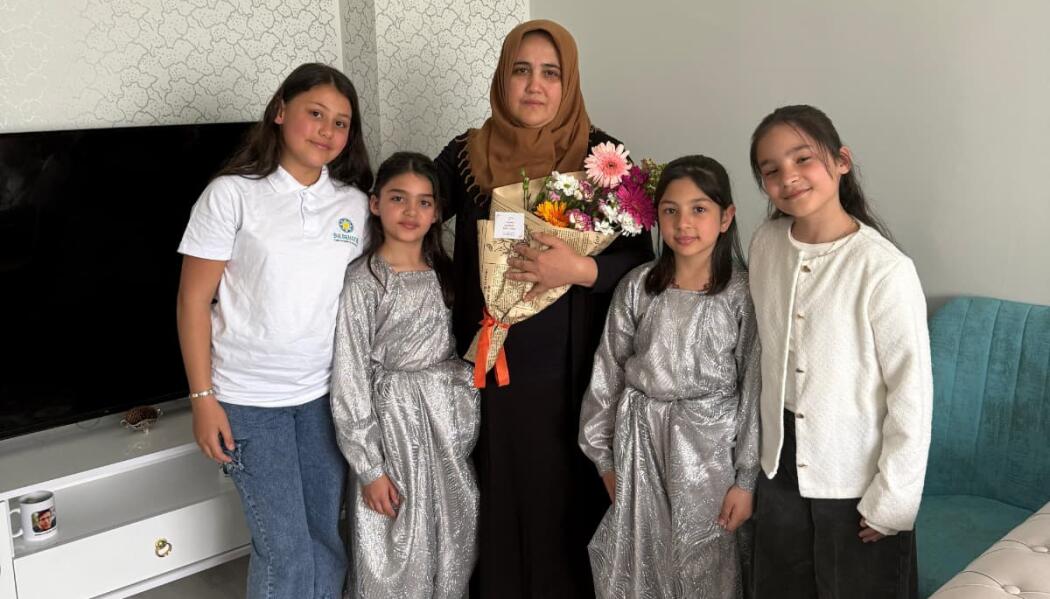 ÇOCUK MECLİSİ - “BİR ÇİÇEK BİN TEBESSÜM” ANNELER GÜNÜ ETKİNLİĞİ faaliyet gorseli