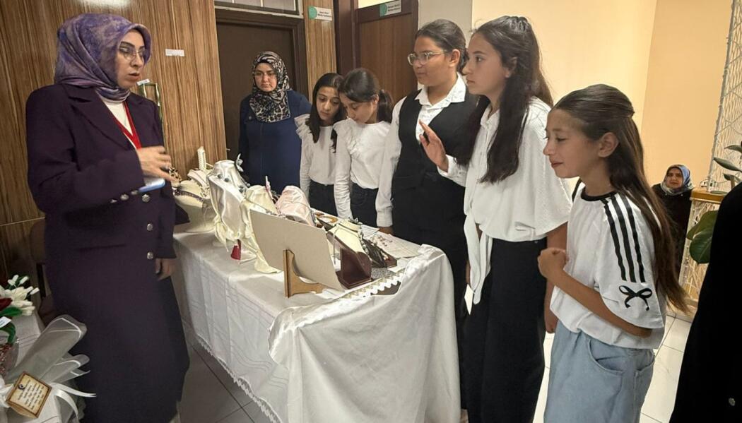 ÇOCUK MECLİSİ - KÜLTÜR VE SANAT KOMİSYONU - SERGİ GEZİSİ faaliyet gorseli