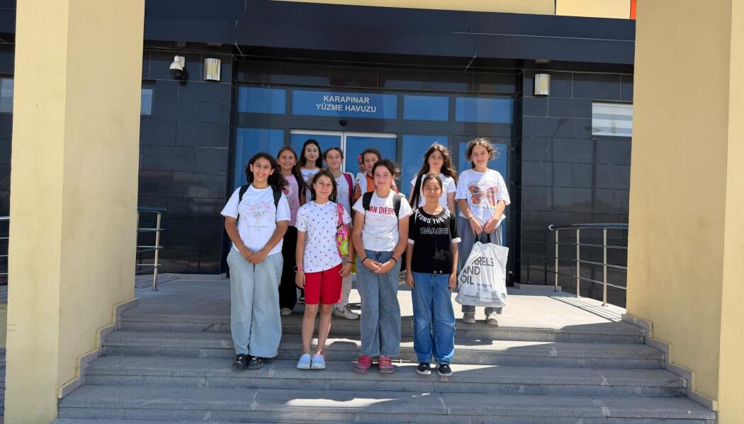 BİLGEHANELER YÜZME ETKİNLİĞİ faaliyet gorseli