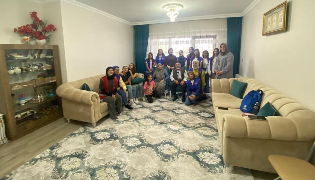 LİMAN- GÖNÜLLÜLER İLE BÜYÜKLERİMİZE ZİYARET faaliyet gorseli
