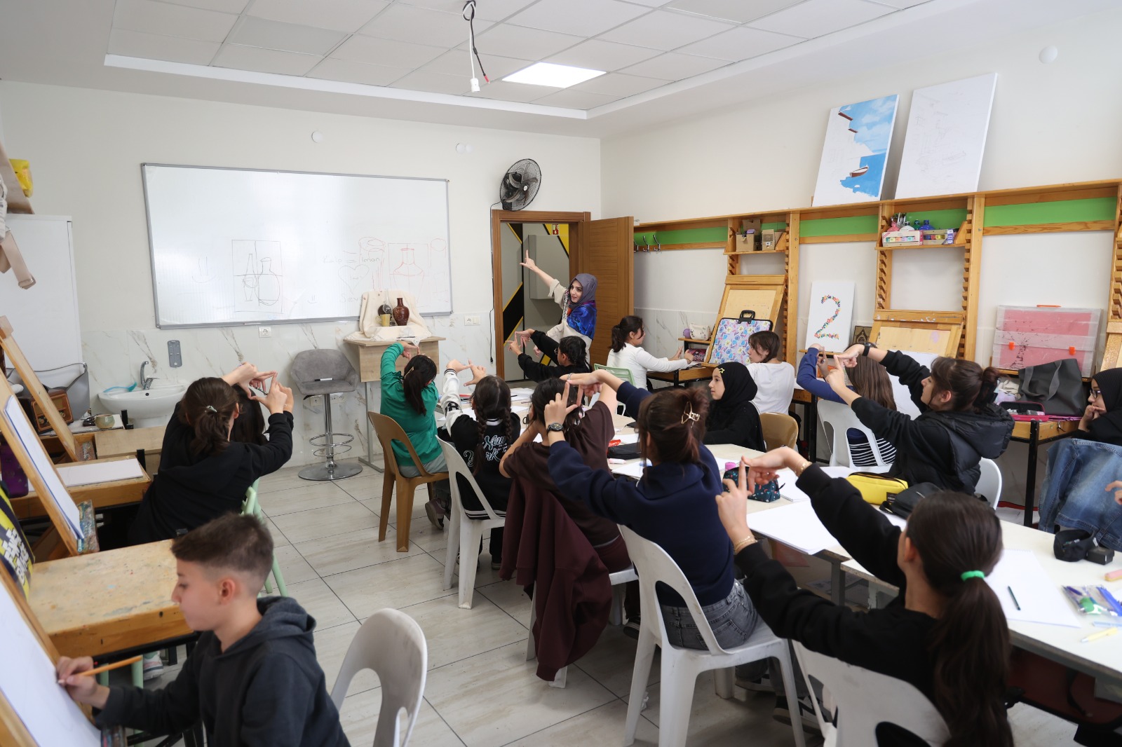 GENÇLERİ GELECEĞE HAZIRLAYAN GENÇ KOMEK ATÖLYE EĞİTİMLERİ BAŞLADI