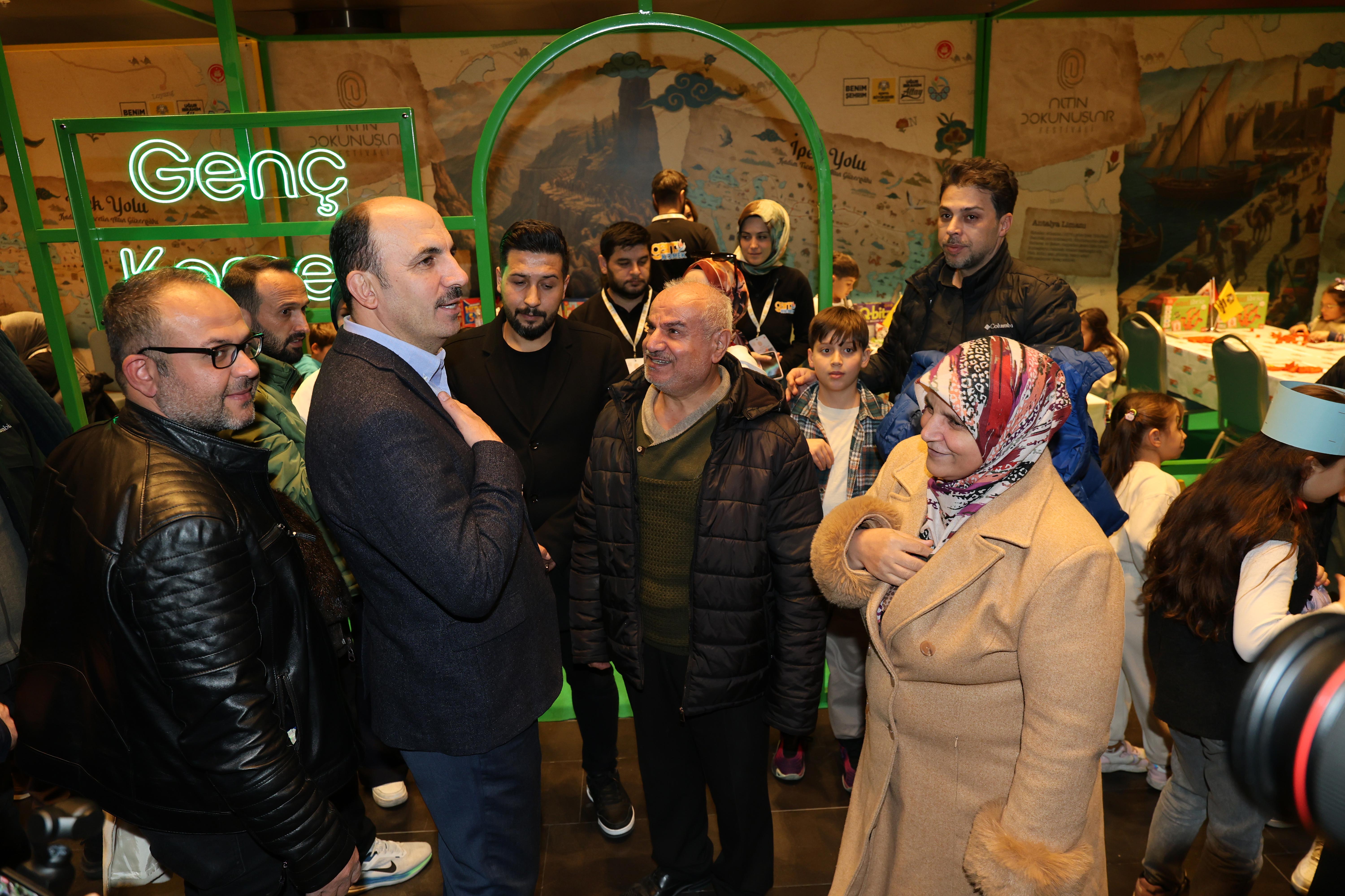 BAŞKAN ALTAY, FESTİVALDE ZİYARETÇİLER VE ÇOCUKLARLA BULUŞTU.