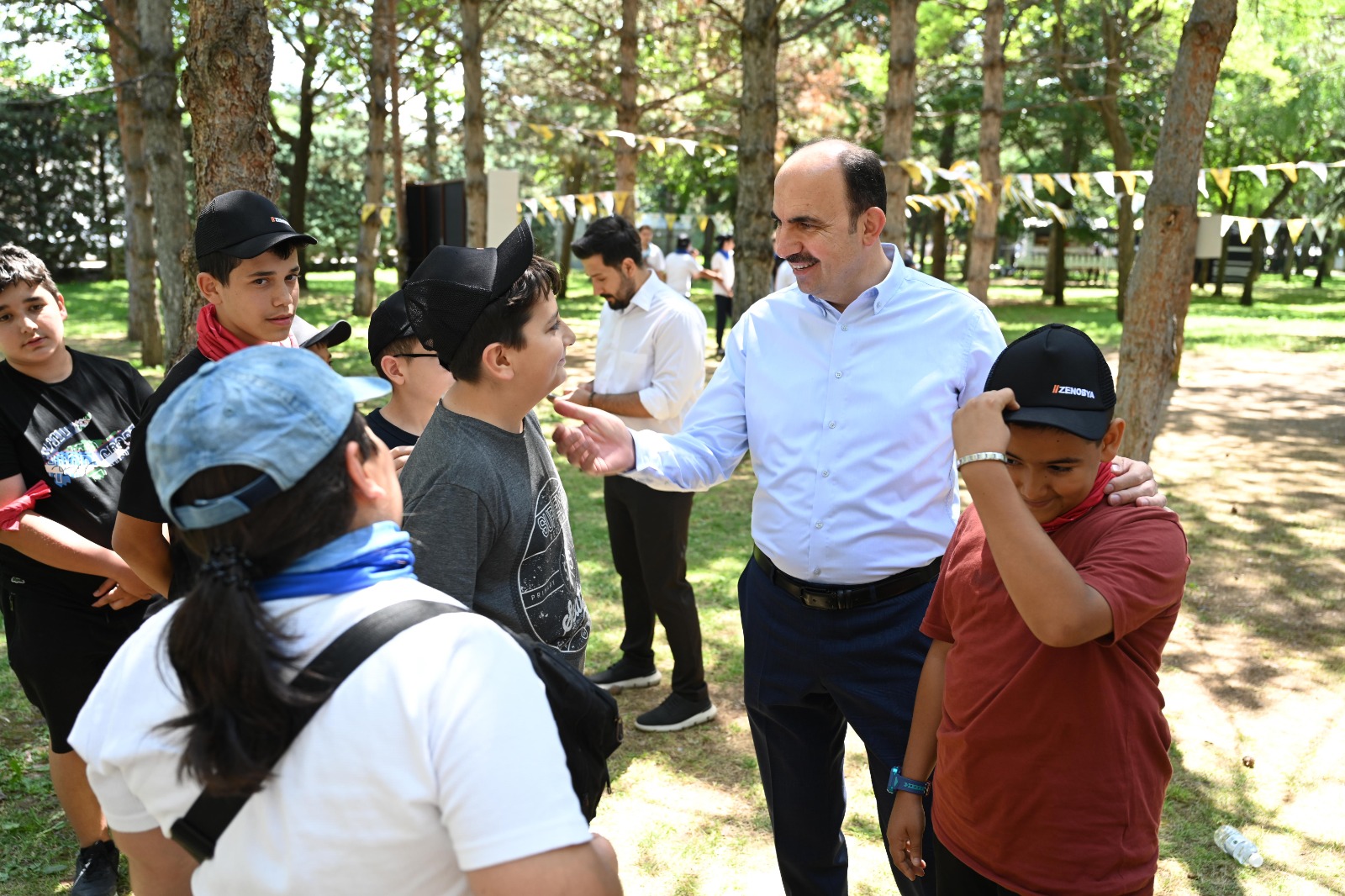 BAŞKAN ALTAY, YAZ OYUN KAMPINDA ÖĞRENCİLERLE BİR ARAYA GELDİ