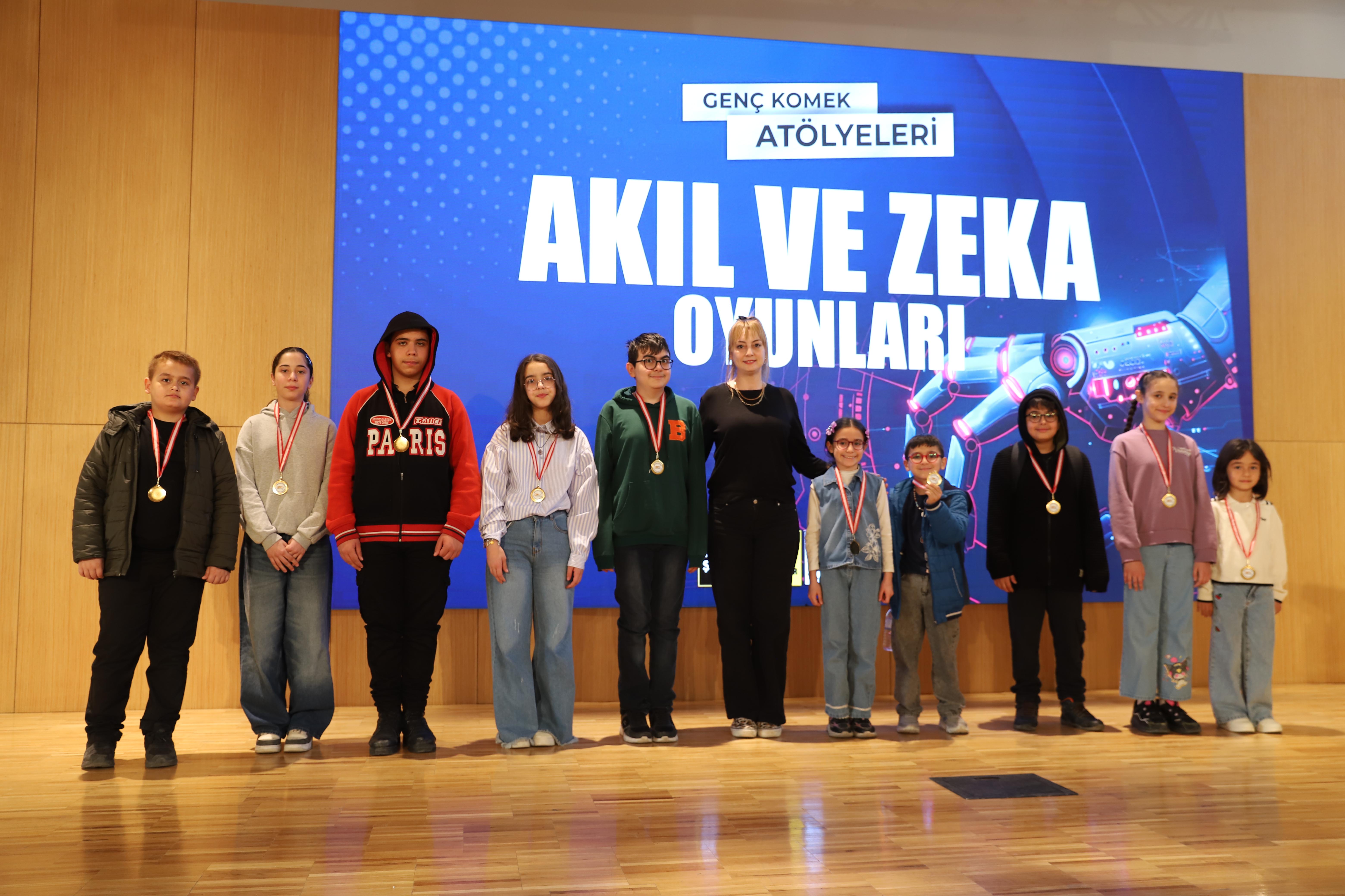 GENÇ KOMEK ÖĞRENCİLERİ ZEKA OYUNLARINDA KIYASIYA YARIŞTI